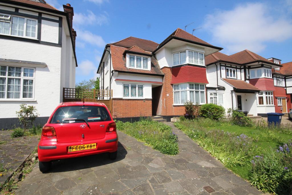 hazel gardens, Edgware, Middlesex, HA8 8PD