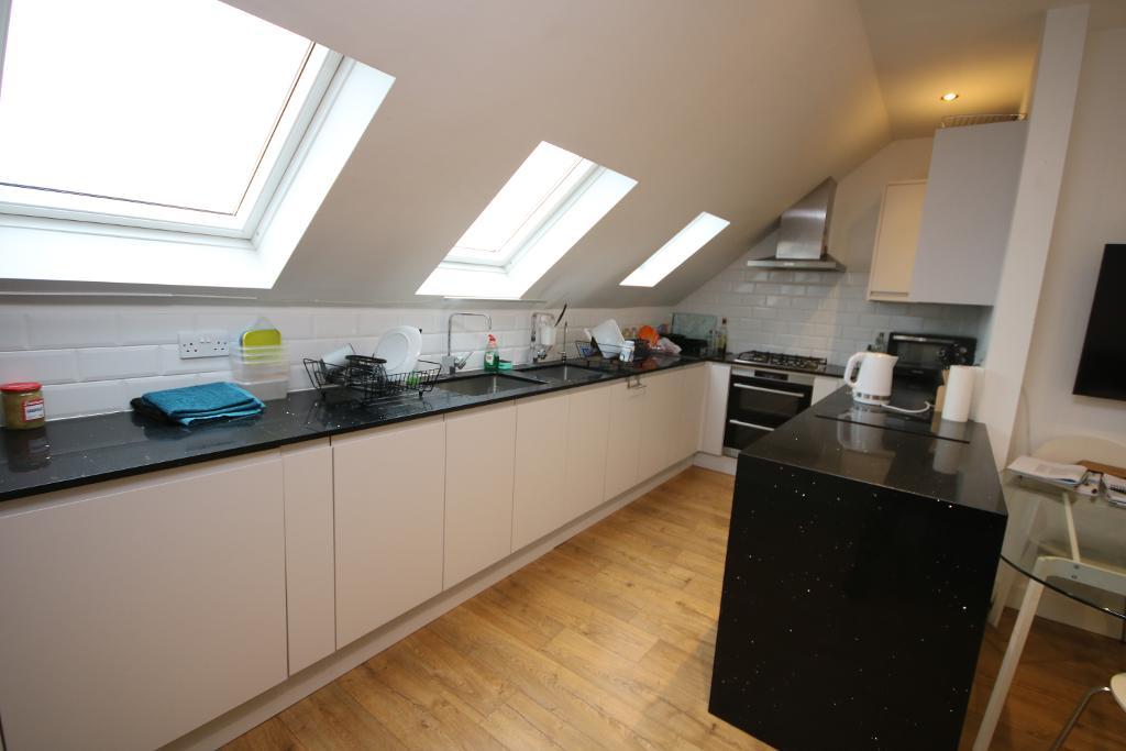 Glengall Road, Edgware, Middlesex, HA8 8SX