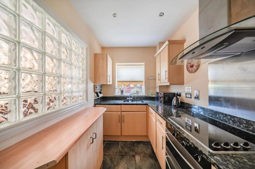 Mayfair Court, Stonegrove, Edgware, Middlesex, HA8 7UH